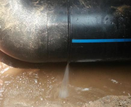 永善楼顶渗水维修公司为大家分享下永善卫生间漏水维修修补技术!